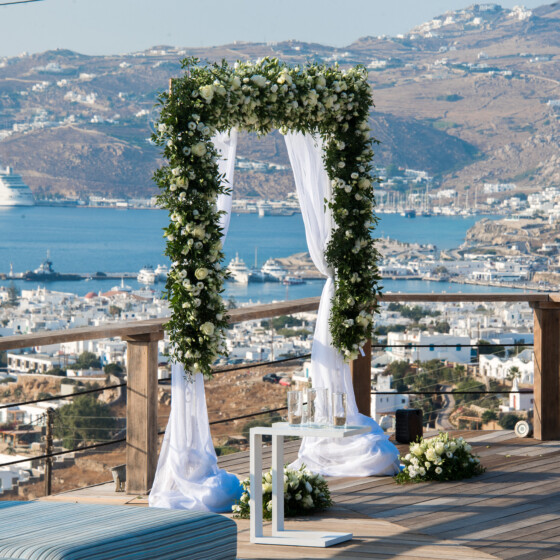 Honeymoon and Weddings at Tharroe of Mykonos hotel